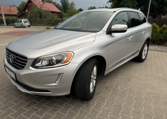 Volvo XC60 T5 FWD panorama kamera grzane fotele szyba kierownica 2x fotelik